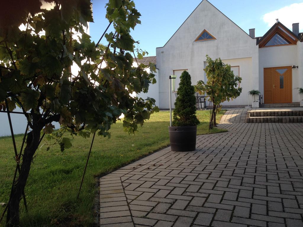 Winzerhof Klua Hoada Διαμέρισμα Illmitz Εξωτερικό φωτογραφία